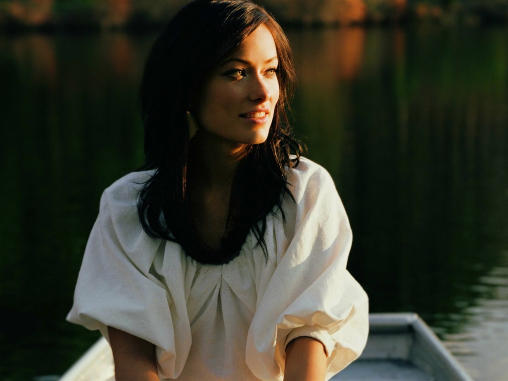 Olivia Wilde #019 - 1024x768 Wallpapers Pictures Photos Images