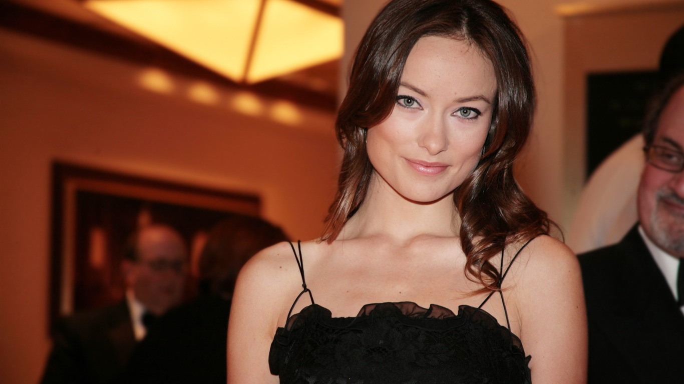 Olivia Wilde #032 - 1366x768 Wallpapers Pictures Photos Images