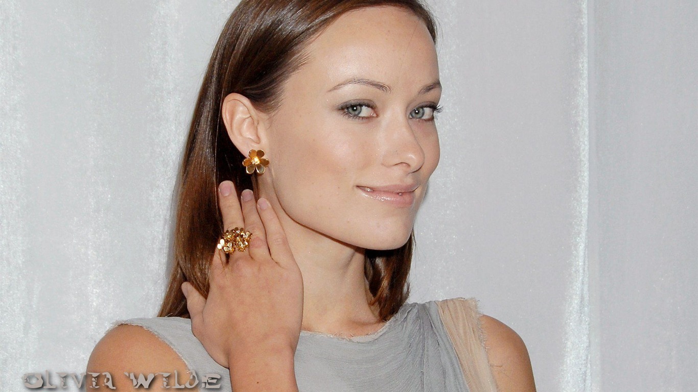 Olivia Wilde #046 - 1366x768 Wallpapers Pictures Photos Images