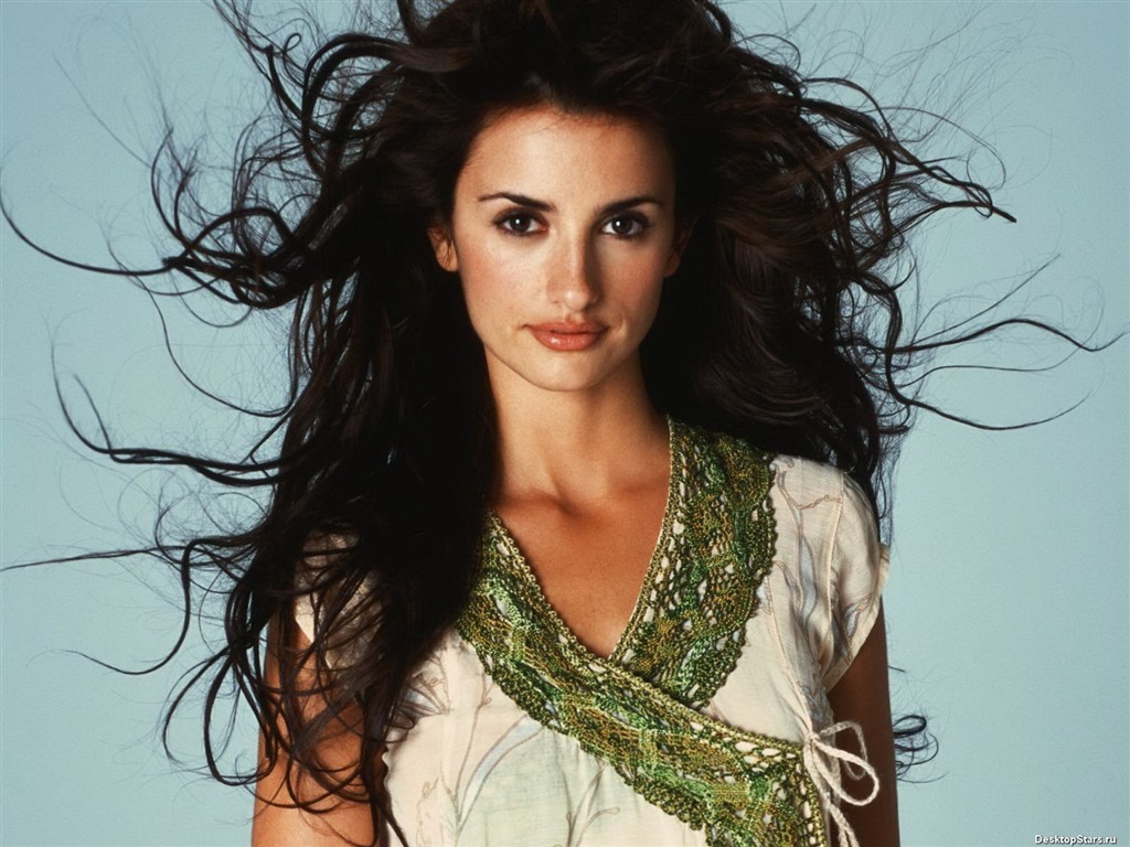Penelope Cruz #022 - 1024x768 Wallpapers Pictures Photos Images