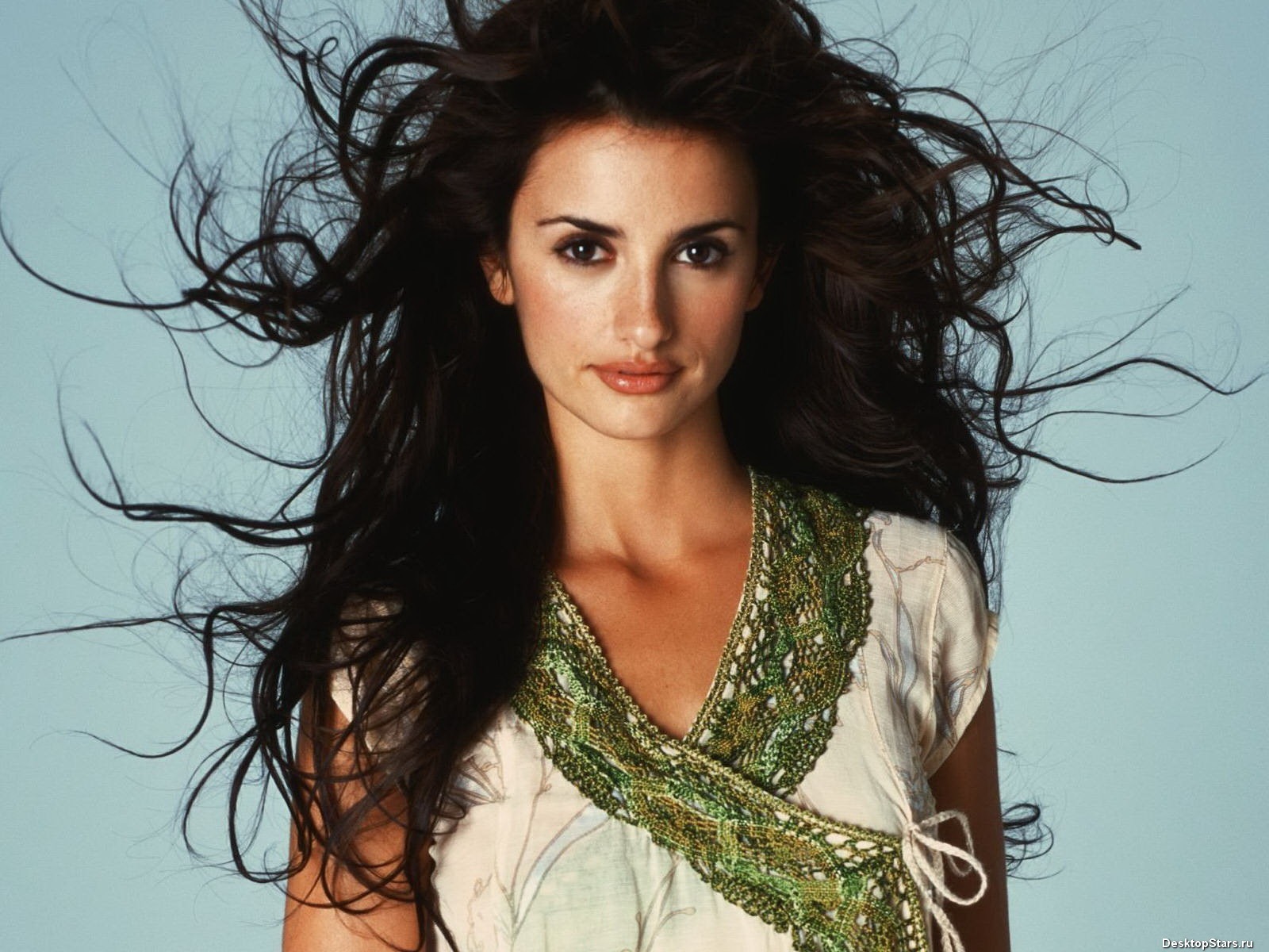 Penelope Cruz #022 - 1600x1200 Wallpapers Pictures Photos Images