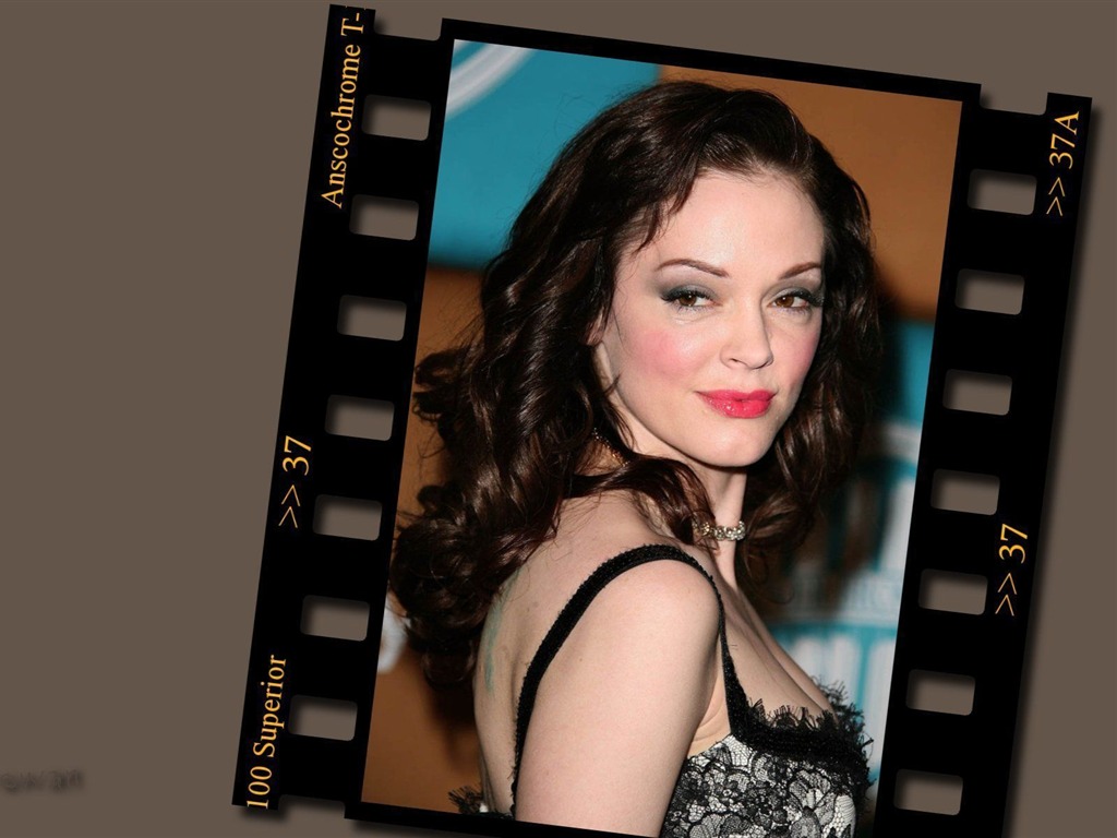 Rose McGowan #005 - 1024x768 Wallpapers Pictures Photos Images