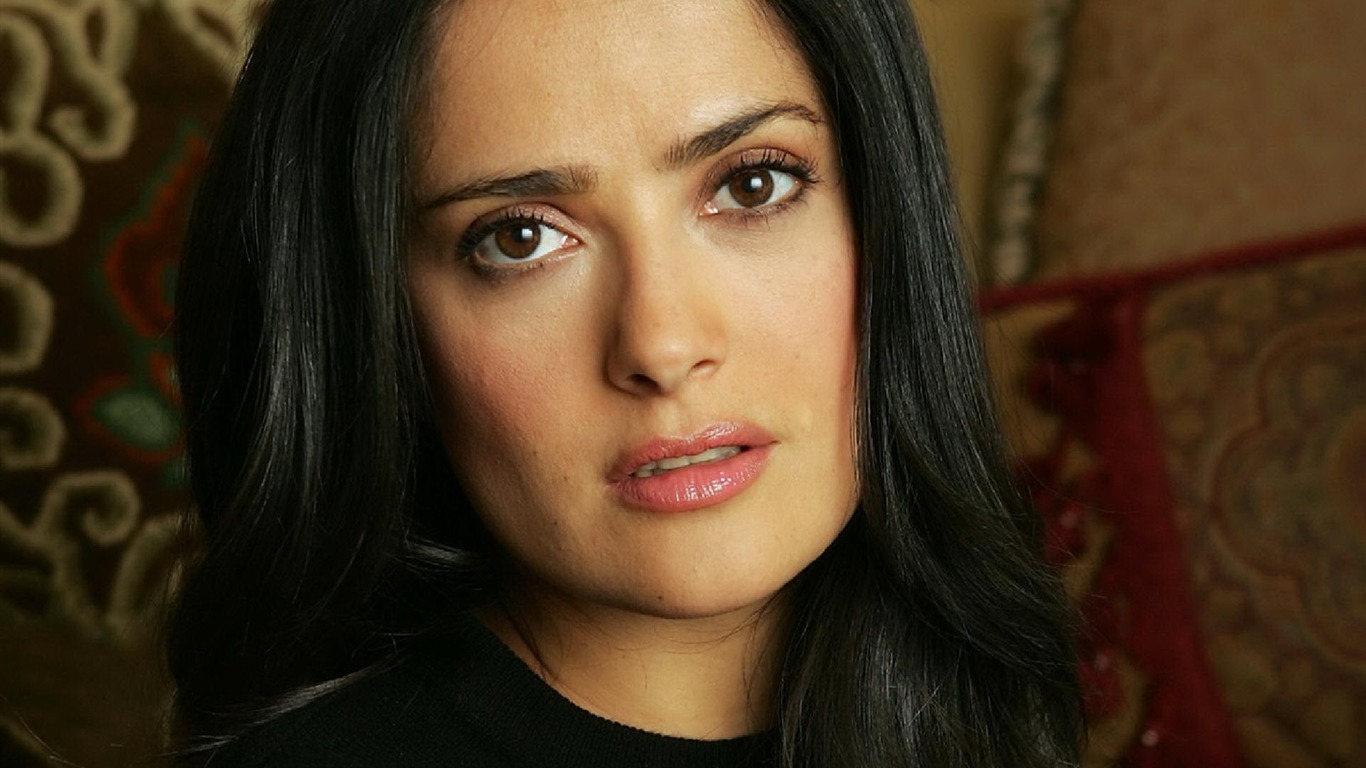 Salma Hayek #013 - 1366x768 Wallpapers Pictures Photos Images