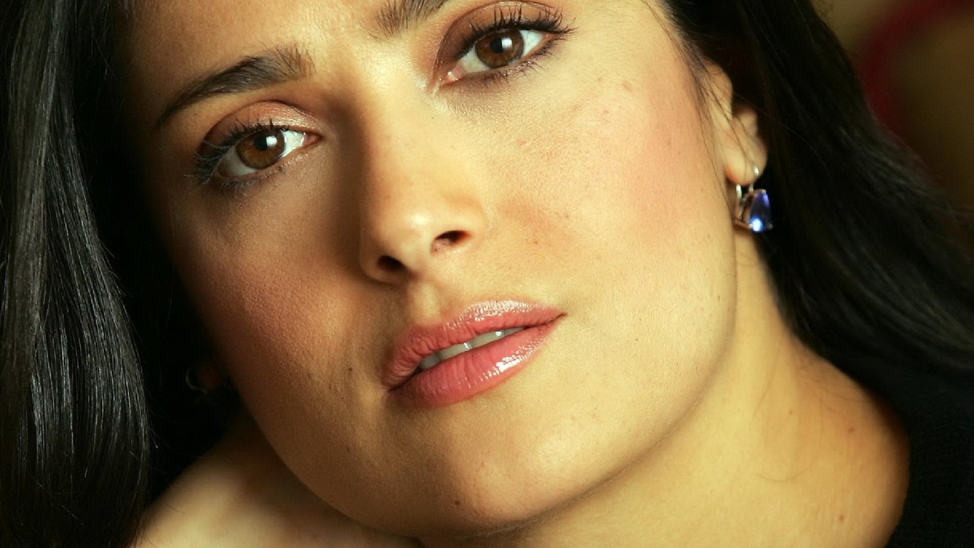 Salma Hayek #027 - 1366x768 Wallpapers Pictures Photos Images
