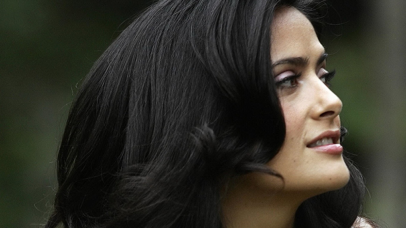 Salma Hayek #038 - 1366x768 Wallpapers Pictures Photos Images