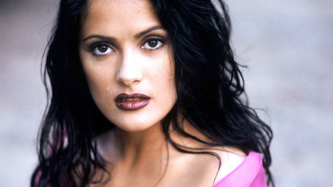 Salma Hayek #050 - 1366x768 Wallpapers Pictures Photos Images
