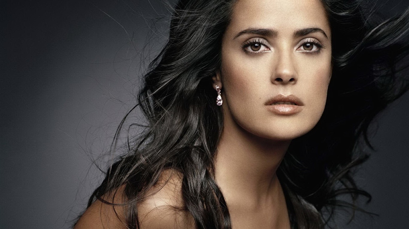 Salma Hayek #056 - 1366x768 Wallpapers Pictures Photos Images