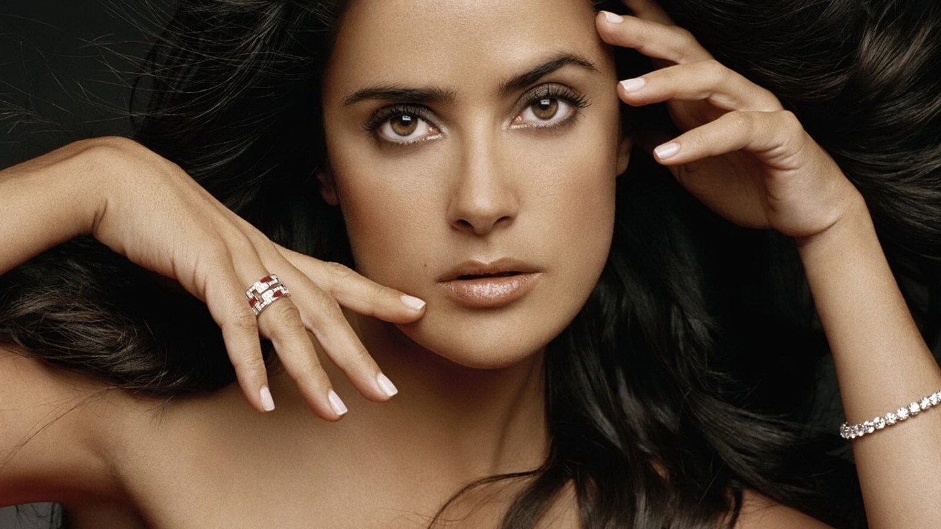 Salma Hayek #059 - 1366x768 Wallpapers Pictures Photos Images