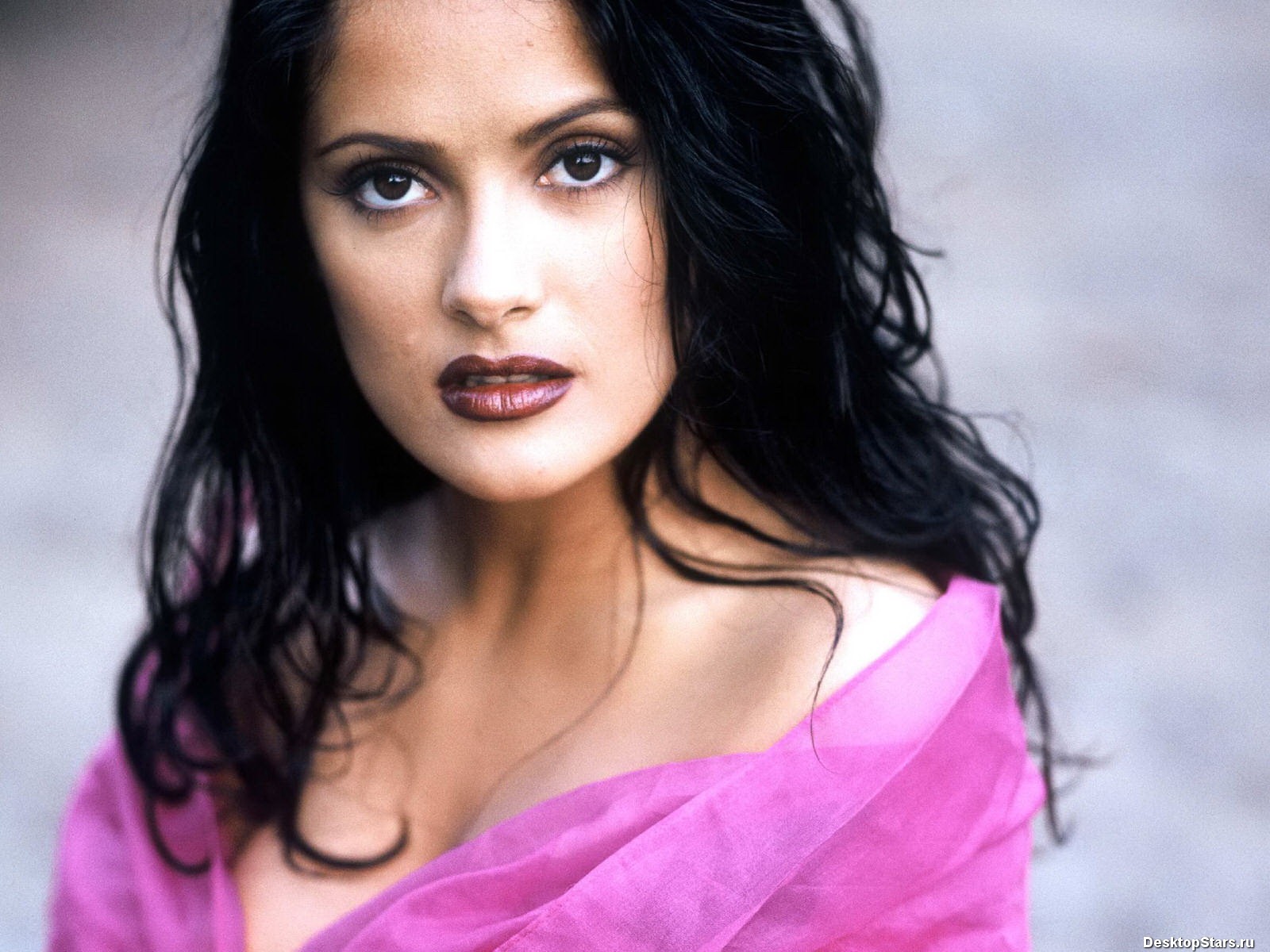 Salma Hayek #050 - 1600x1200 Wallpapers Pictures Photos Images