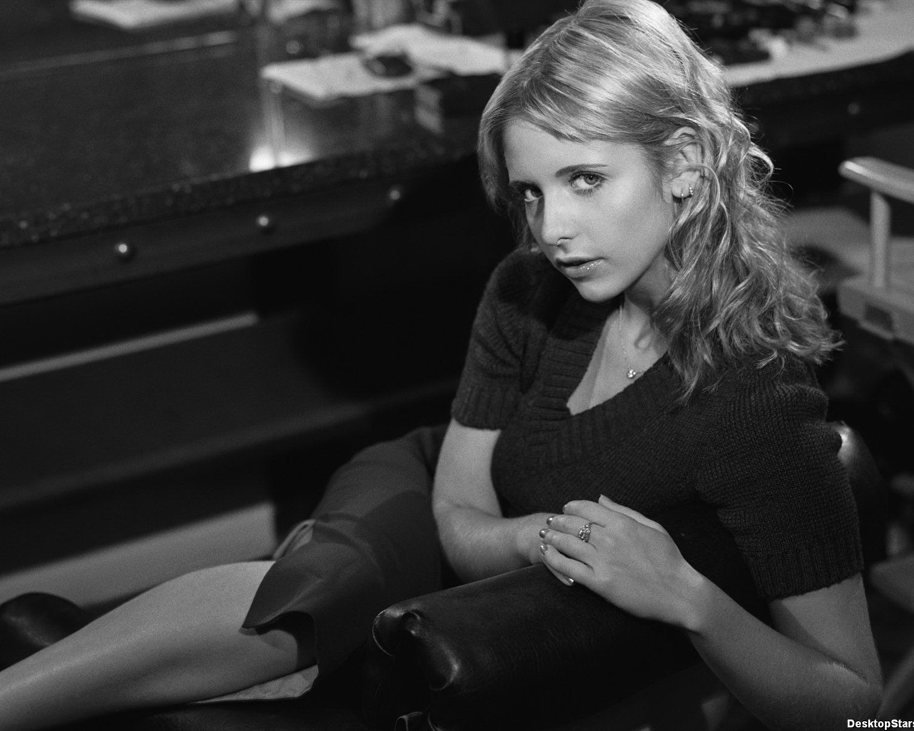 Sarah Michelle Gellar #009 - 1280x1024 Wallpapers Pictures Photos Images
