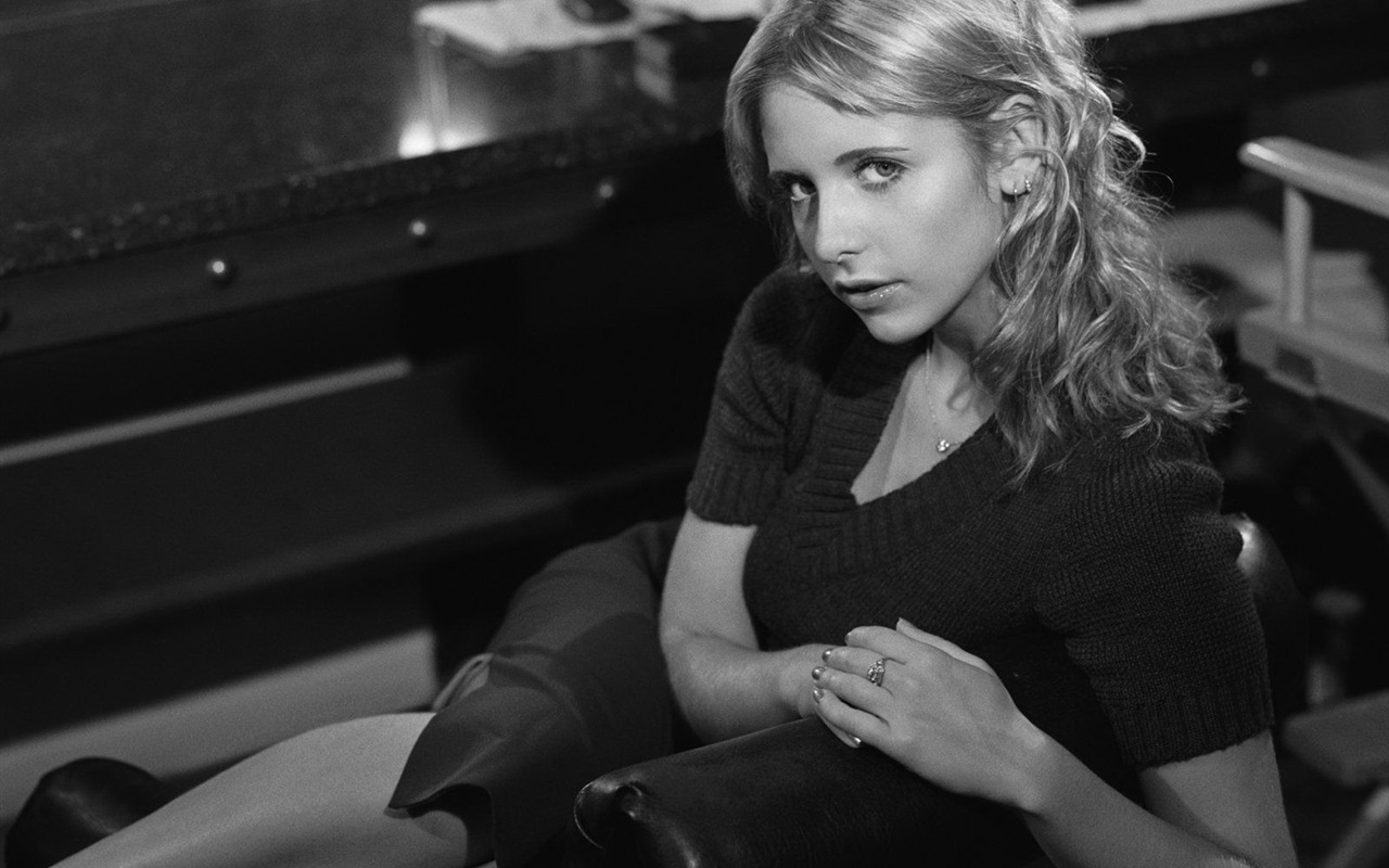 Sarah Michelle Gellar #009 - 1280x800 Wallpapers Pictures Photos Images