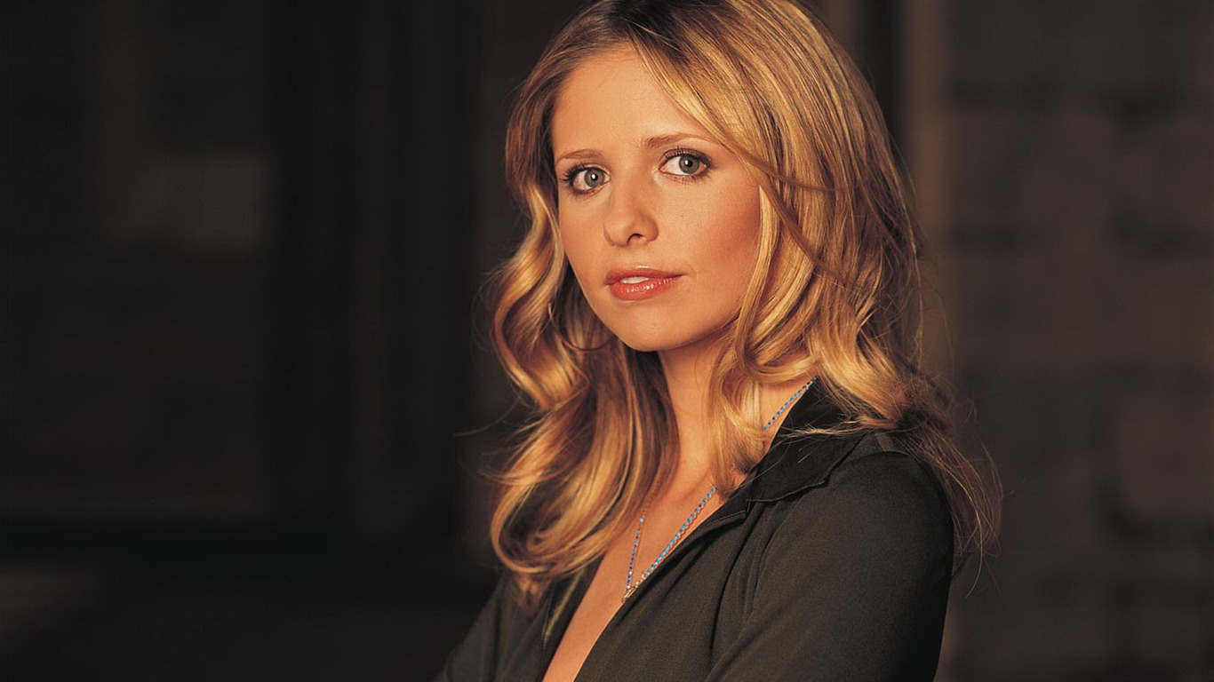 Sarah Michelle Gellar #020 - 1366x768 Wallpapers Pictures Photos Images