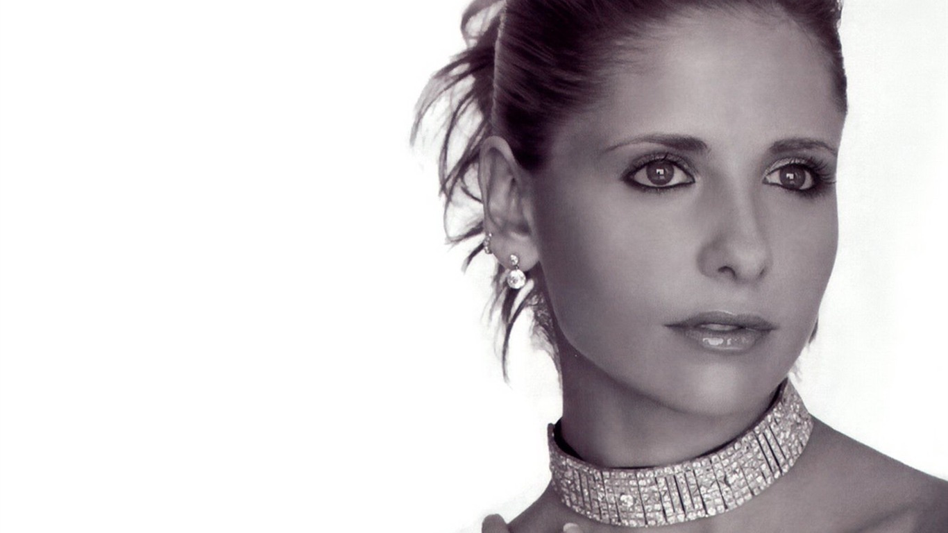 Sarah Michelle Gellar #055 - 1366x768 Wallpapers Pictures Photos Images