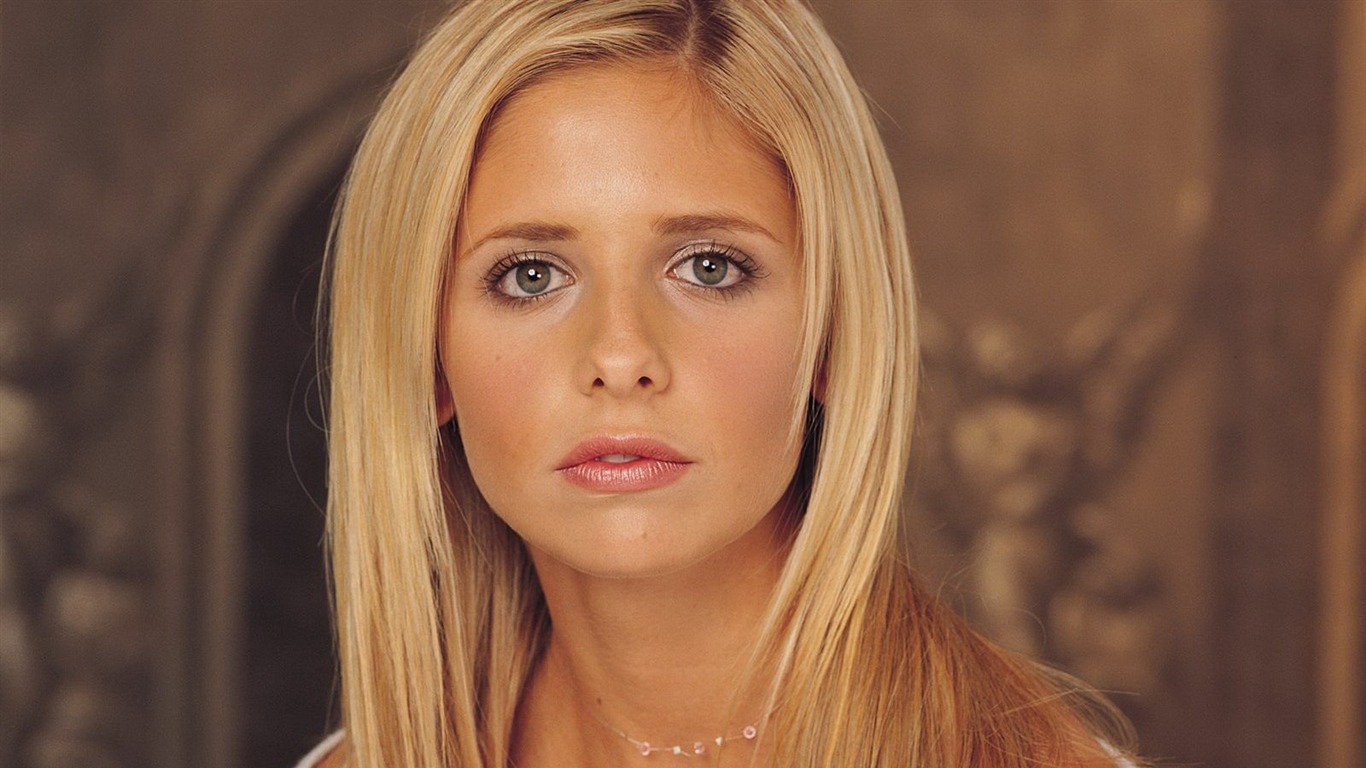 Sarah Michelle Gellar #083 - 1366x768 Wallpapers Pictures Photos Images