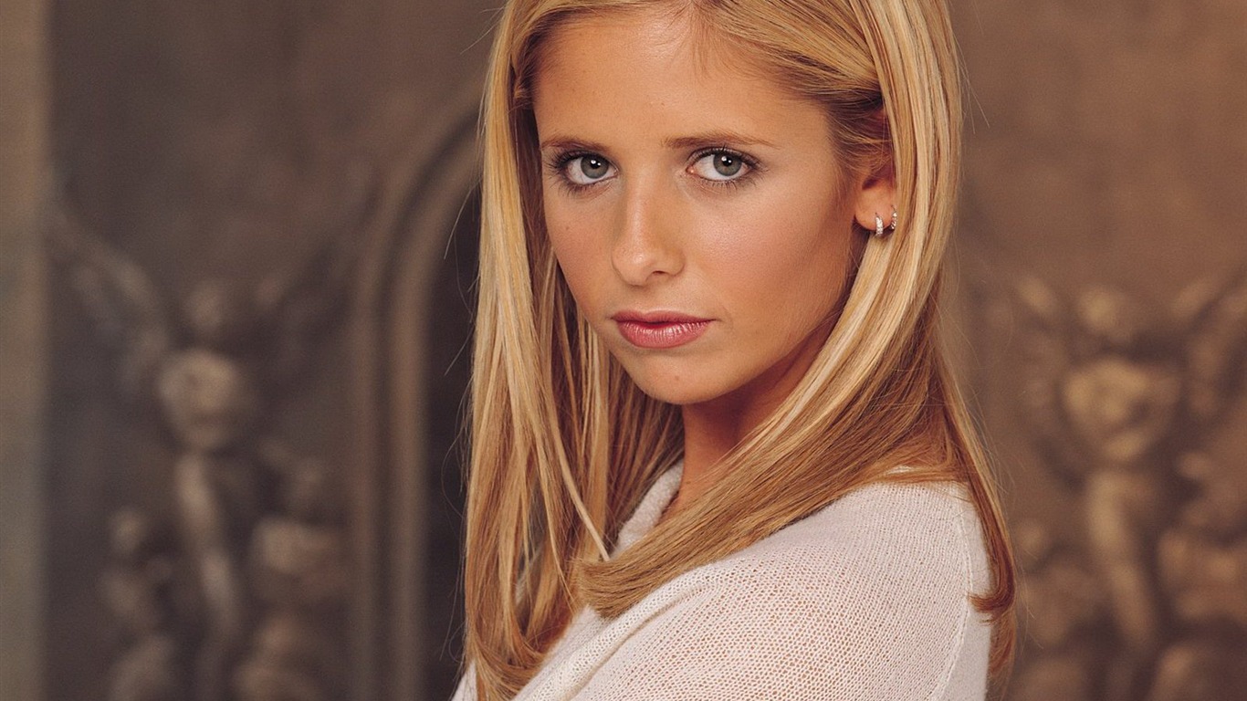 Sarah Michelle Gellar #088 - 1366x768 Wallpapers Pictures Photos Images