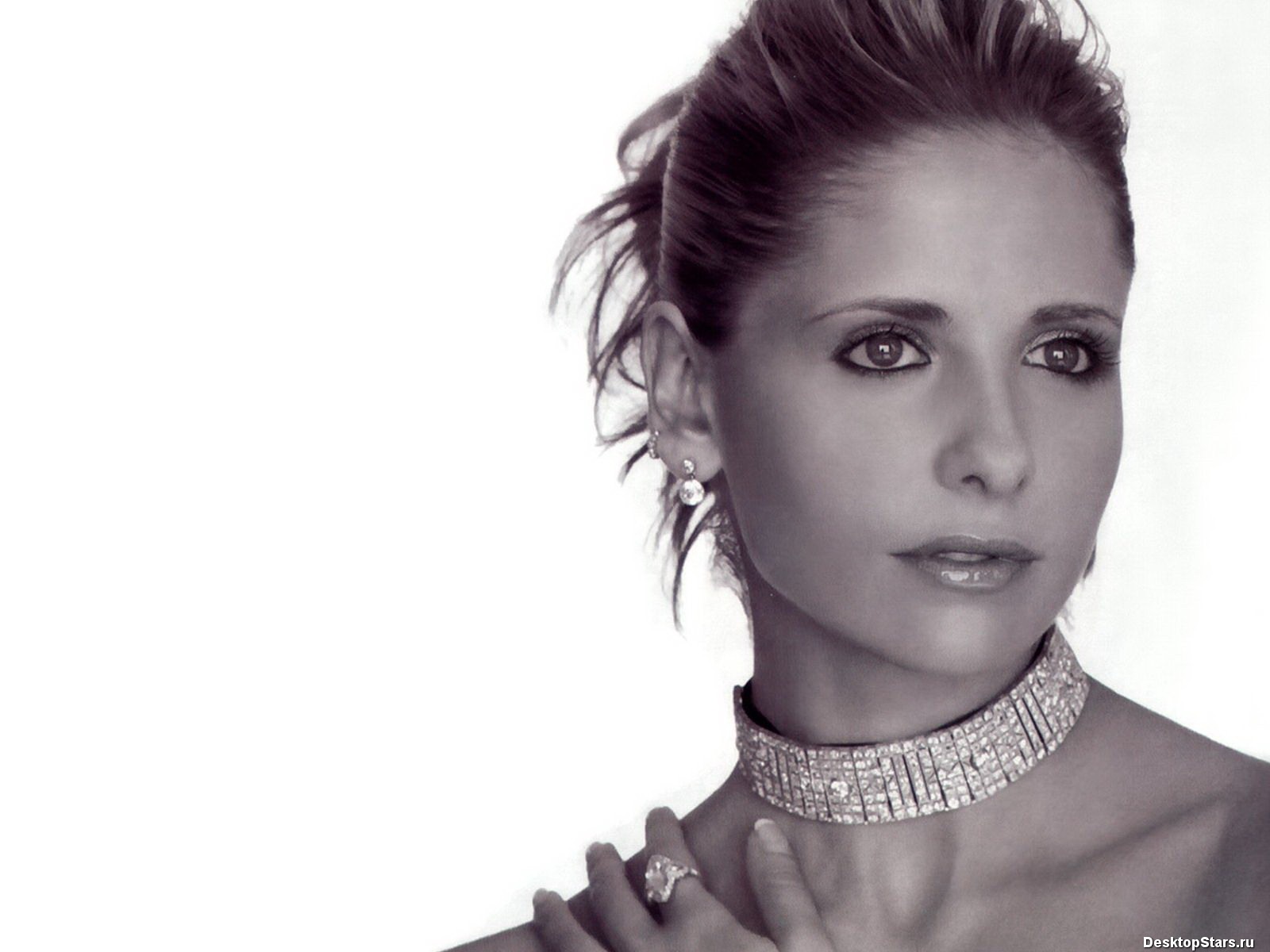 Sarah Michelle Gellar #055 - 1600x1200 Wallpapers Pictures Photos Images