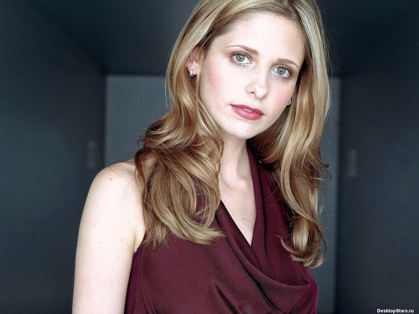 Sarah Michelle Gellar #060 - 1600x1200 Wallpapers Pictures Photos Images