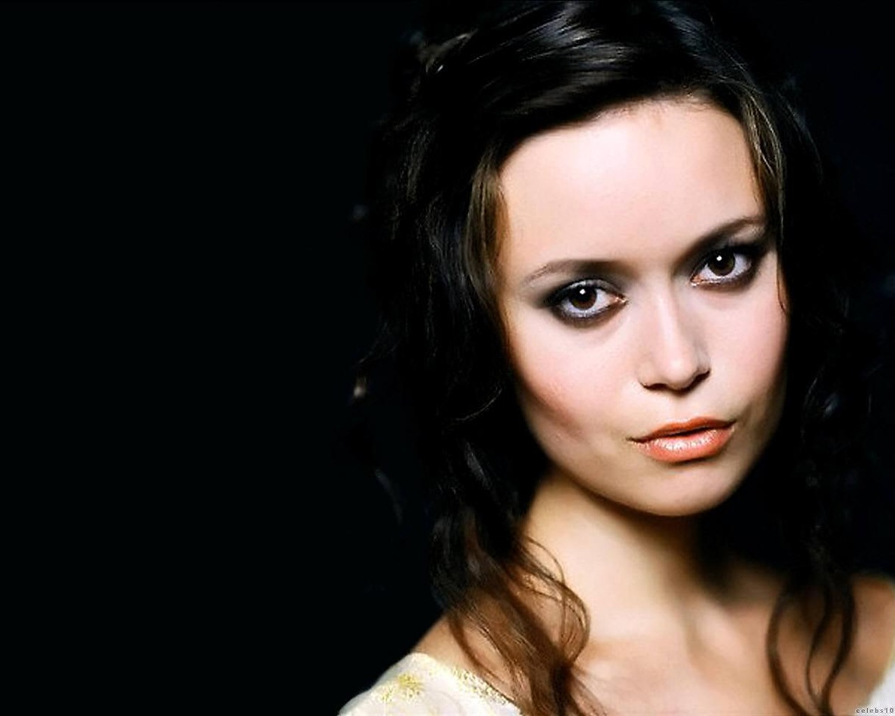 Summer Glau #035 - 1280x1024 Wallpapers Pictures Photos Images