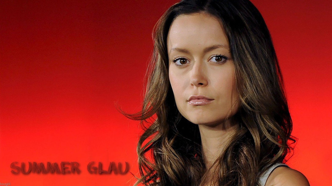 Summer Glau #014 - 1366x768 Wallpapers Pictures Photos Images