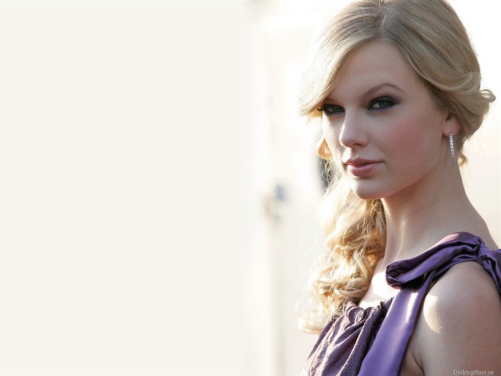 Taylor Swift #015 - 1024x768 Wallpapers Pictures Photos Images