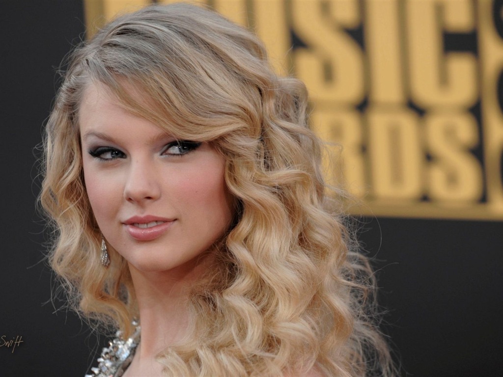Taylor Swift #054 - 1024x768 Wallpapers Pictures Photos Images