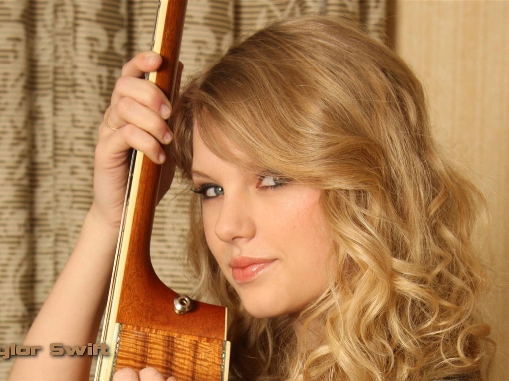 Taylor Swift #071 - 1024x768 Wallpapers Pictures Photos Images