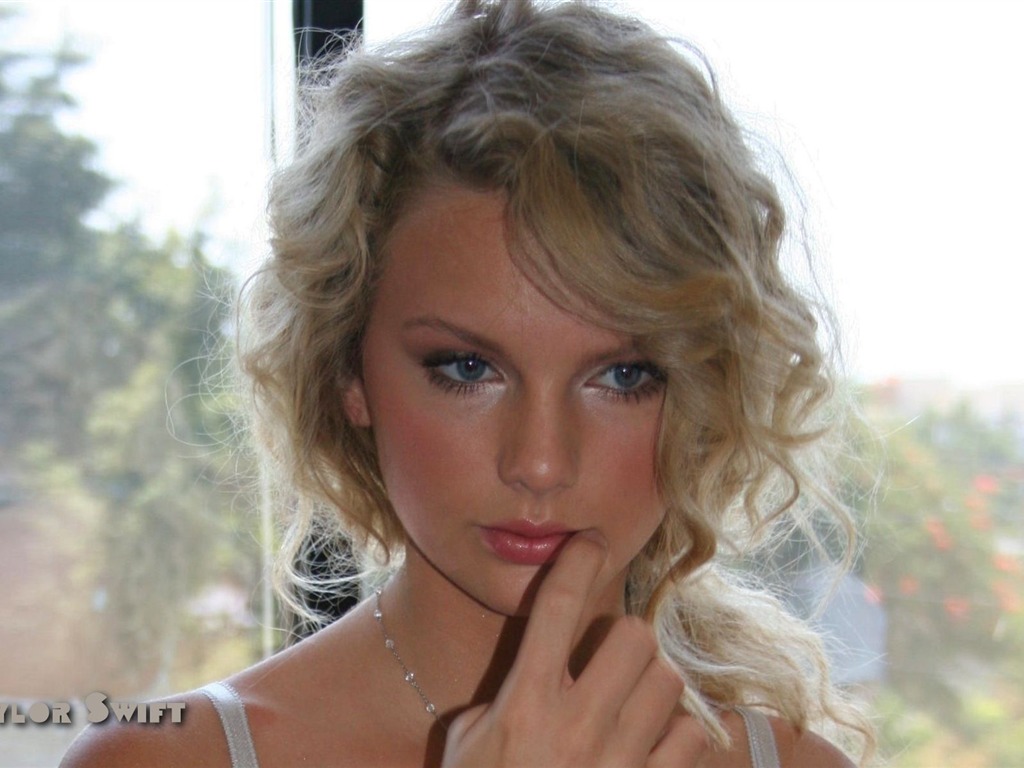 Taylor Swift #074 - 1024x768 Wallpapers Pictures Photos Images
