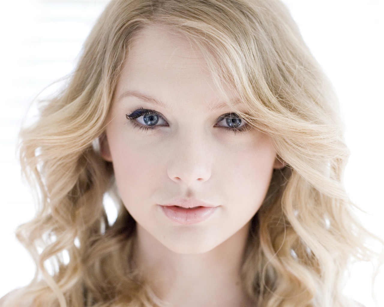 Taylor Swift #001 - 1280x1024 Wallpapers Pictures Photos Images