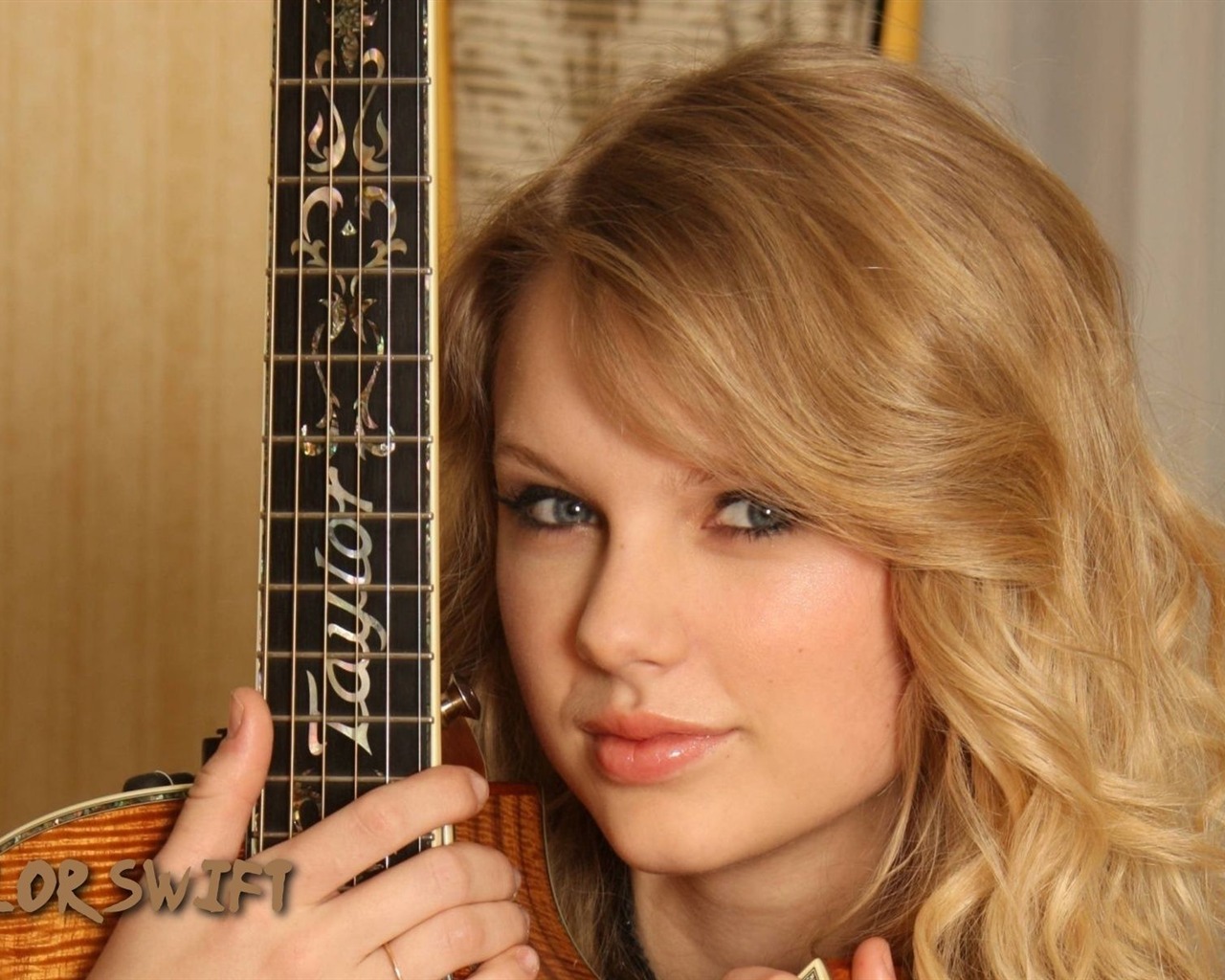 Taylor Swift #070 - 1280x1024 Wallpapers Pictures Photos Images
