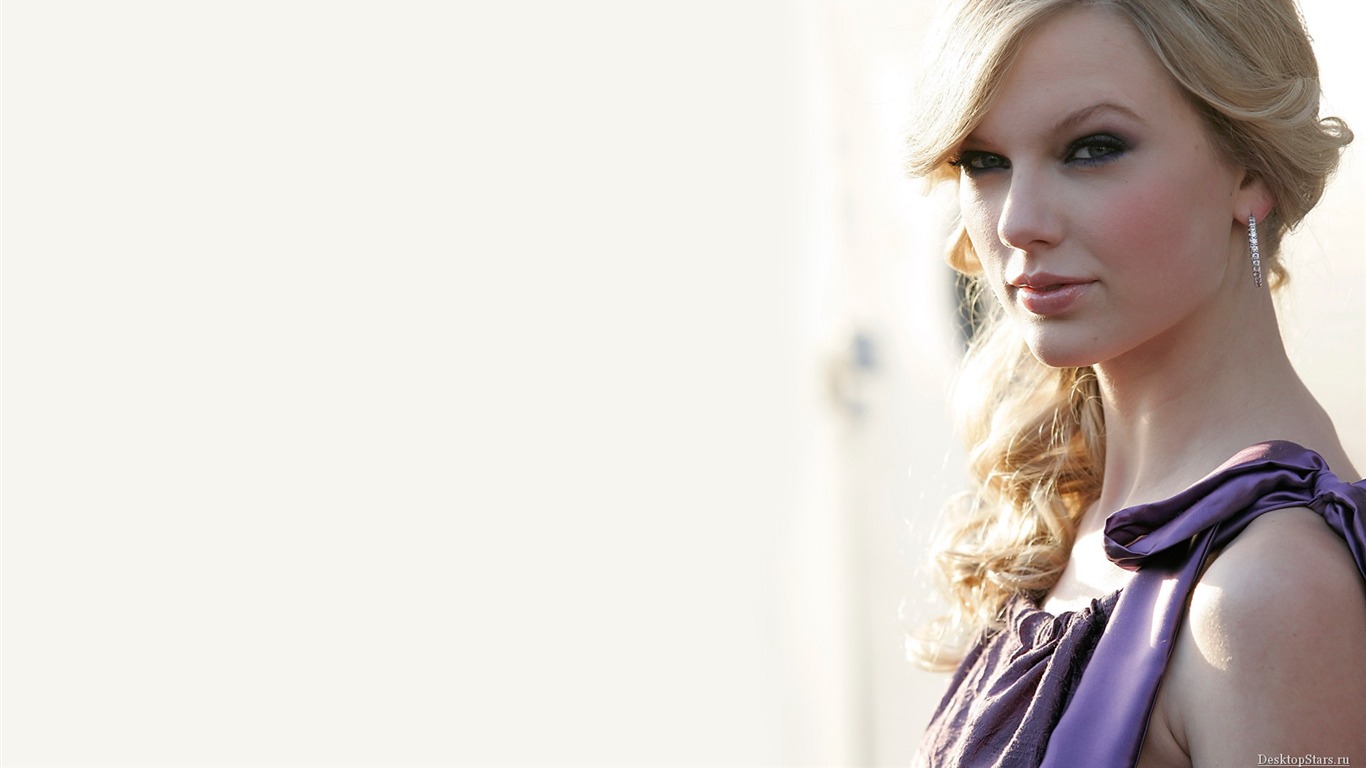 Taylor Swift #015 - 1366x768 Wallpapers Pictures Photos Images