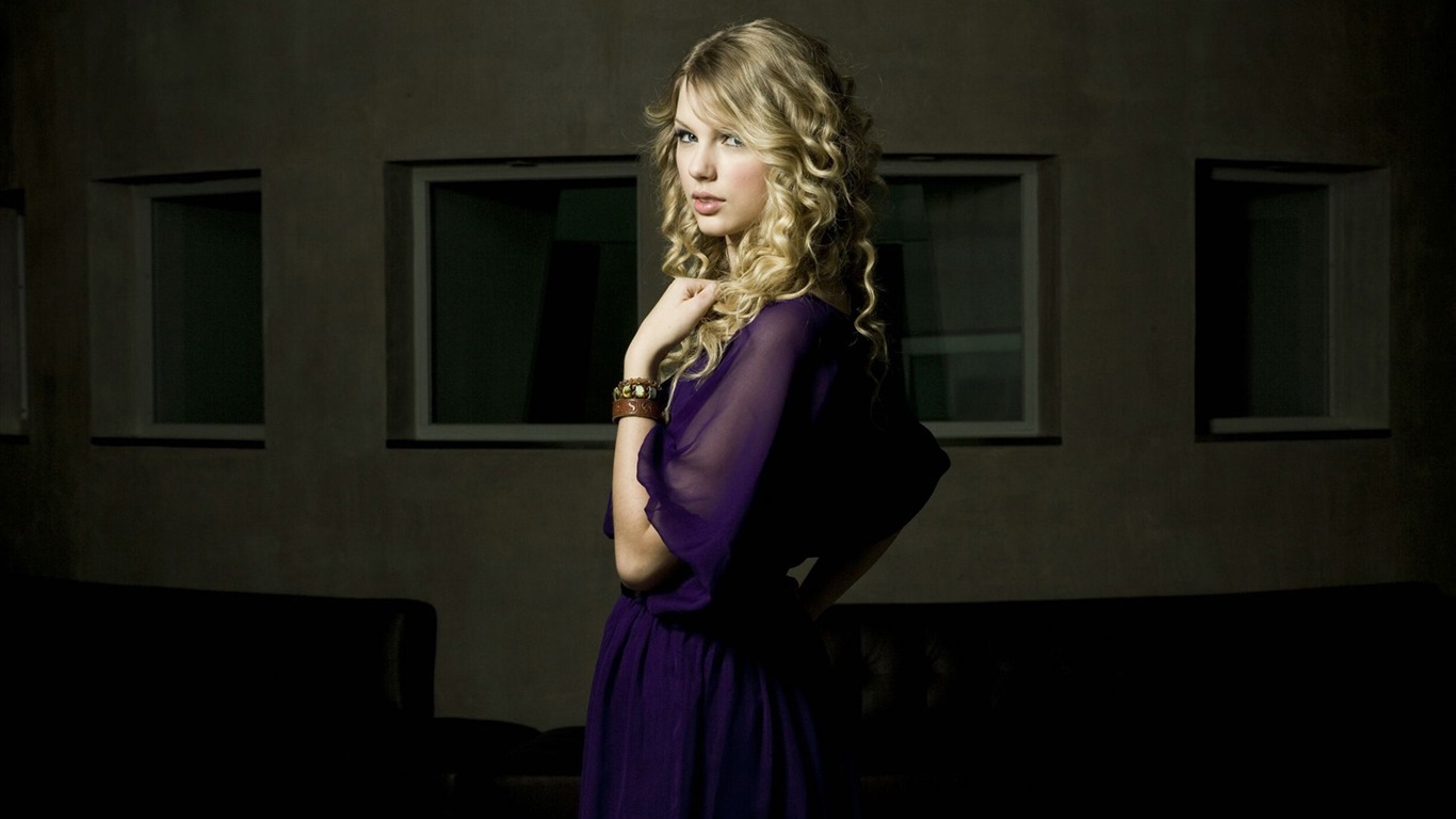 Taylor Swift #024 - 1366x768 Wallpapers Pictures Photos Images