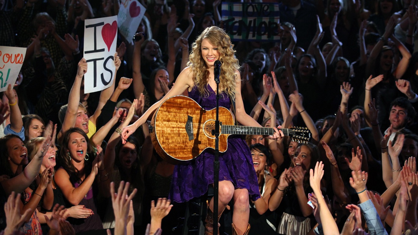 Taylor Swift #033 - 1366x768 Wallpapers Pictures Photos Images