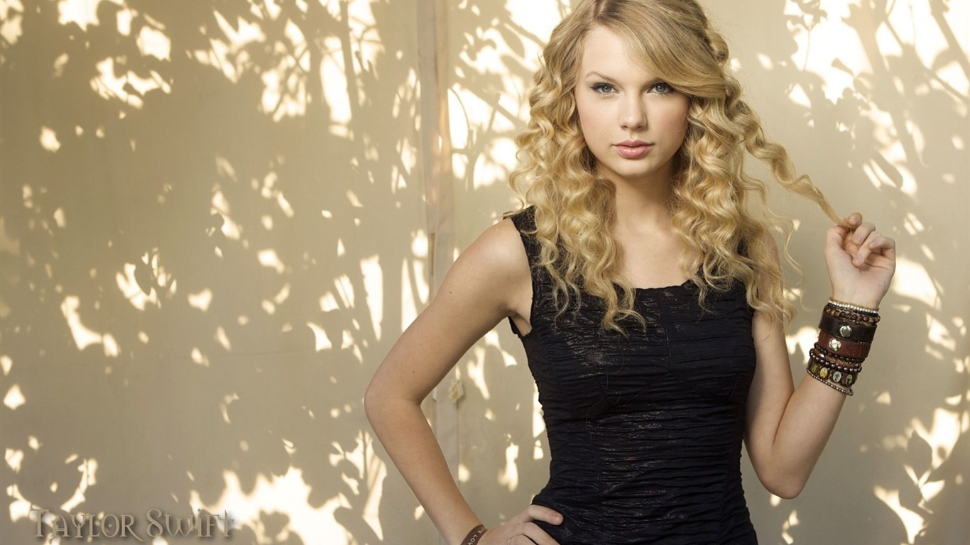 Taylor Swift #047 - 1366x768 Wallpapers Pictures Photos Images