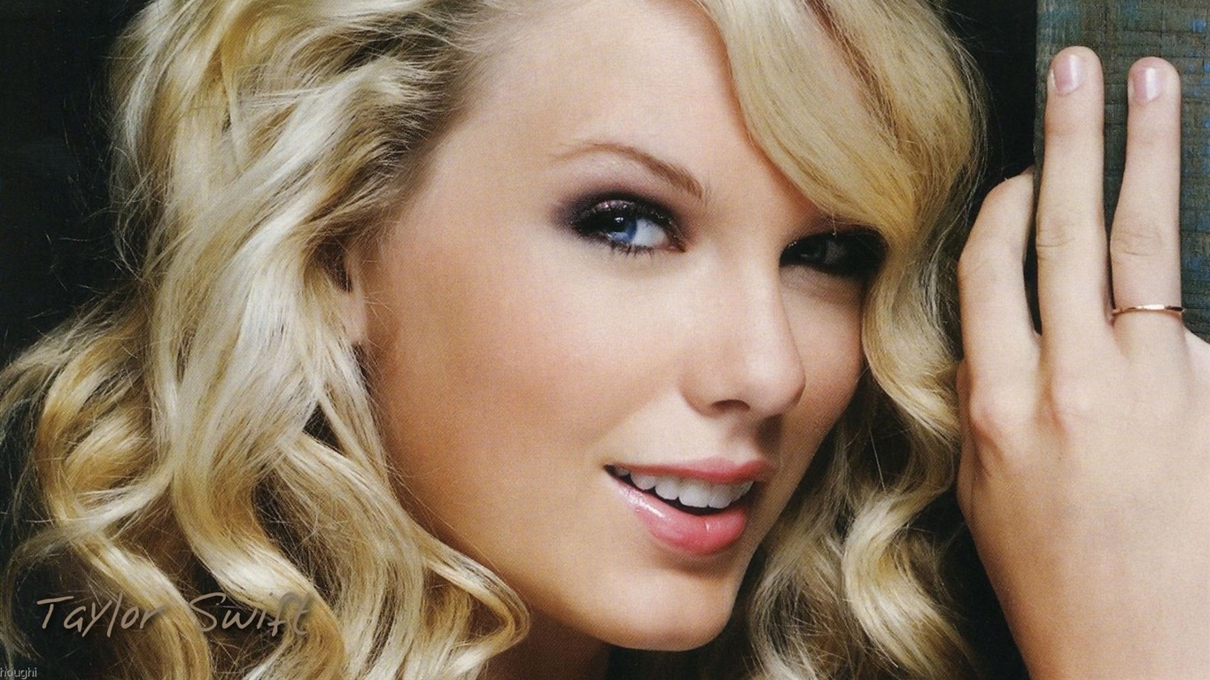 Taylor Swift #060 - 1366x768 Wallpapers Pictures Photos Images
