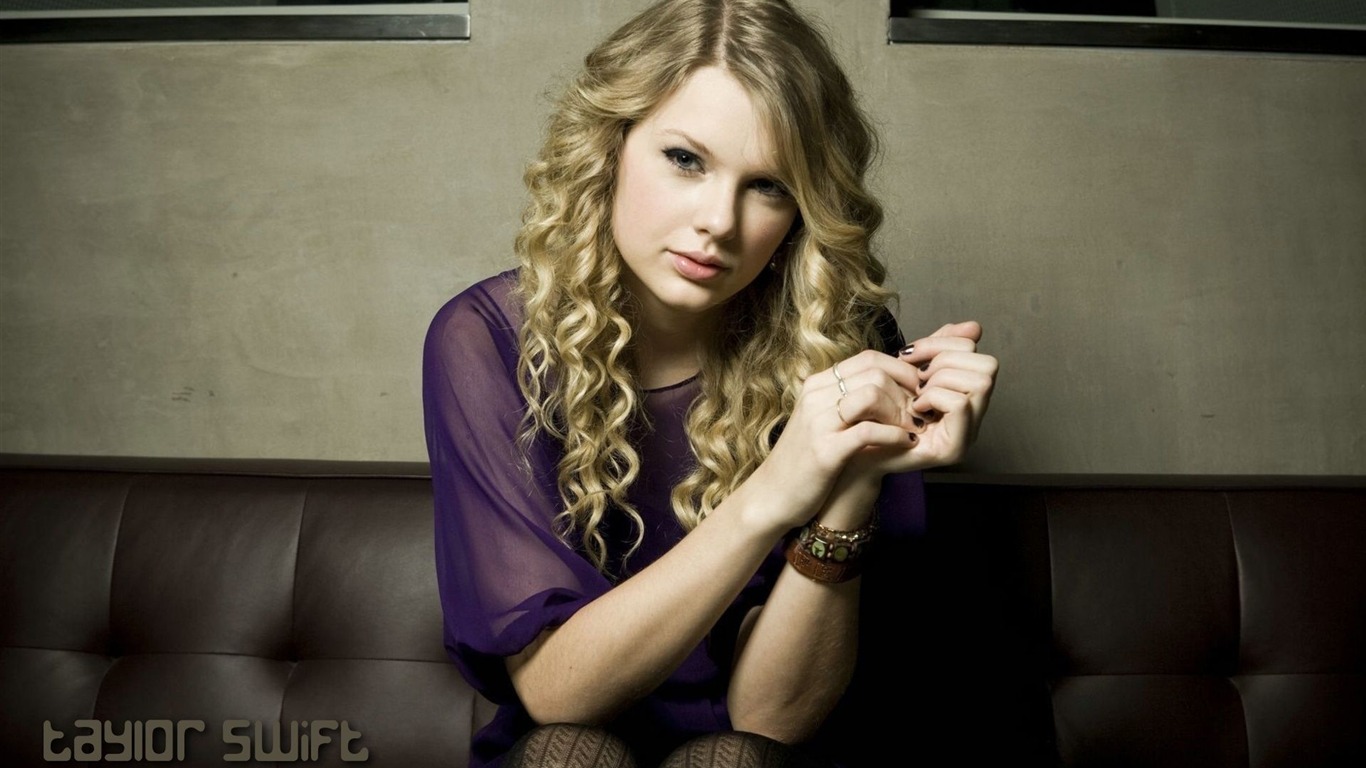 Taylor Swift #063 - 1366x768 Wallpapers Pictures Photos Images
