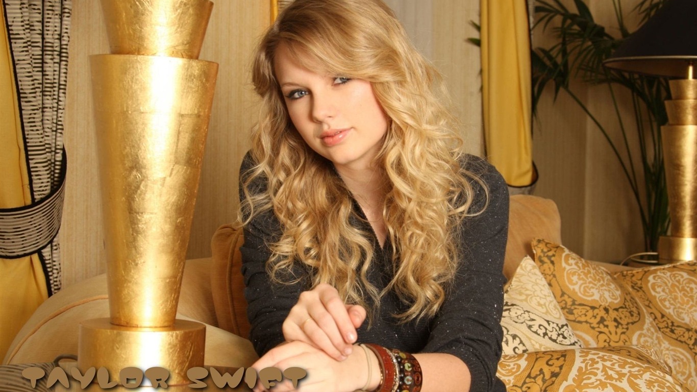 Taylor Swift #072 - 1366x768 Wallpapers Pictures Photos Images