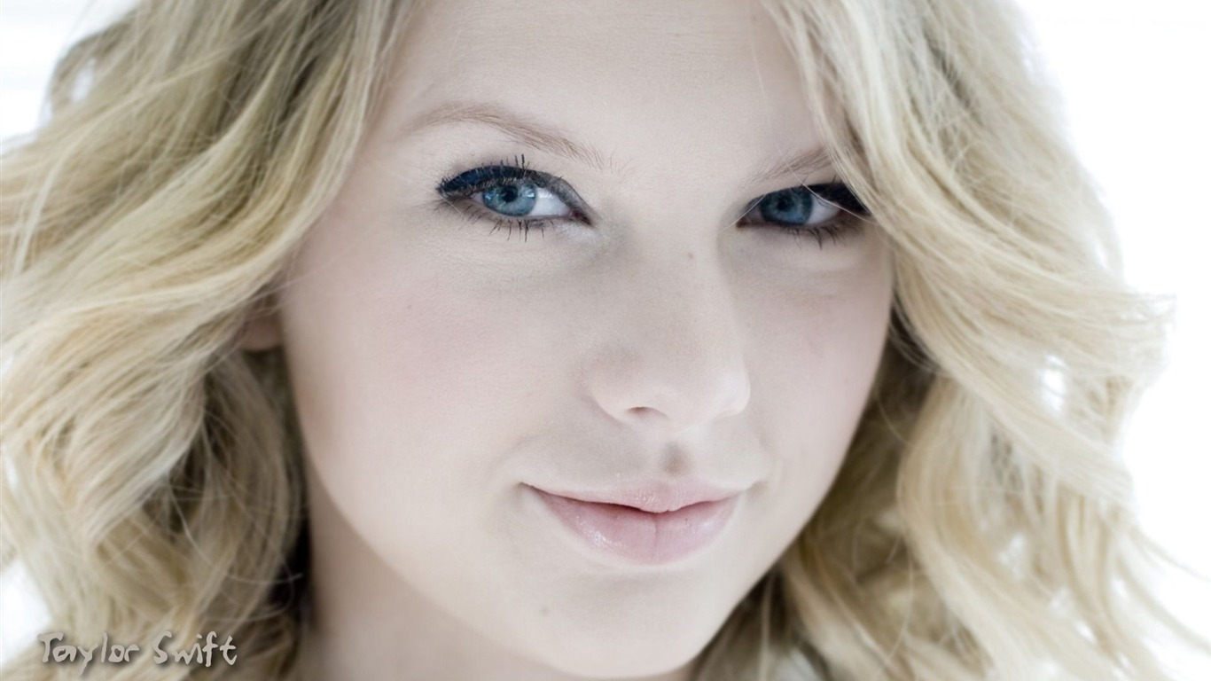 Taylor Swift #076 - 1366x768 Wallpapers Pictures Photos Images