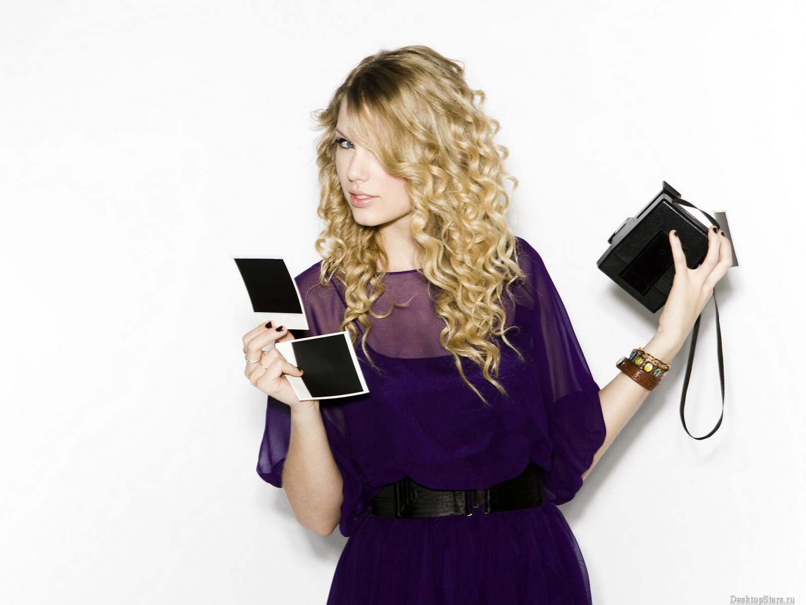 Taylor Swift #019 - 1600x1200 Wallpapers Pictures Photos Images
