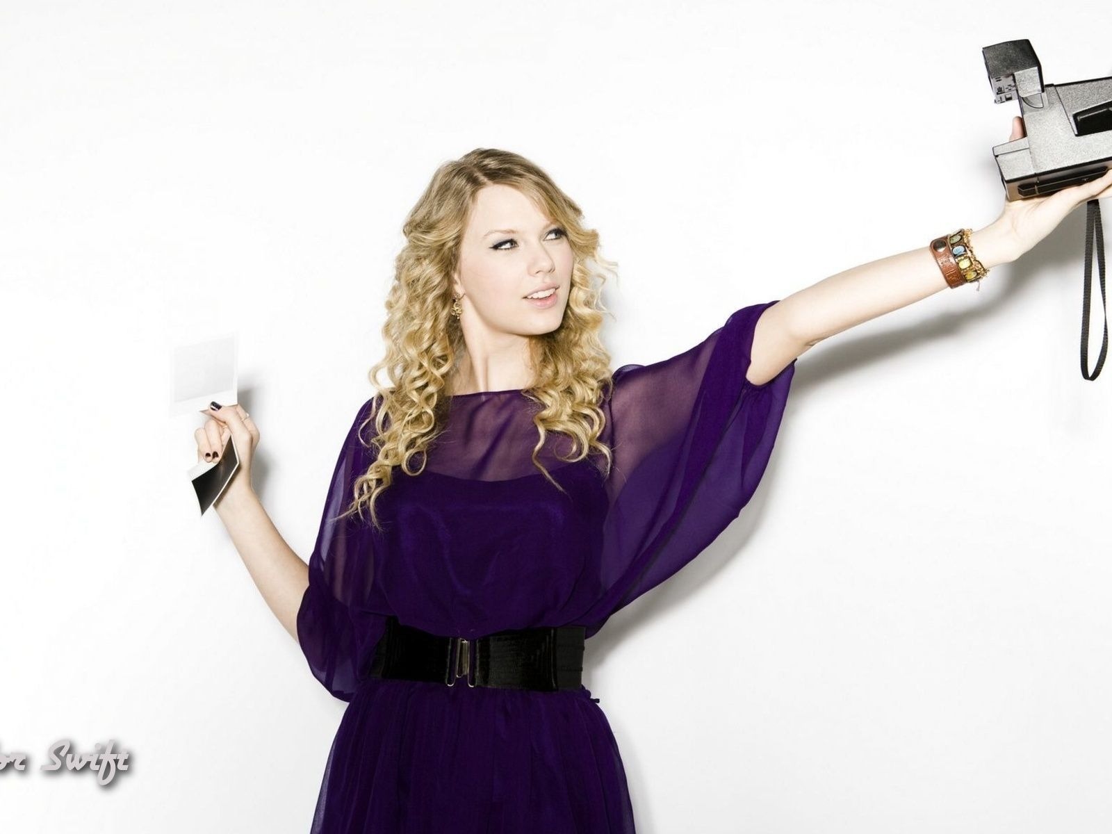 Taylor Swift #084 - 1600x1200 Wallpapers Pictures Photos Images