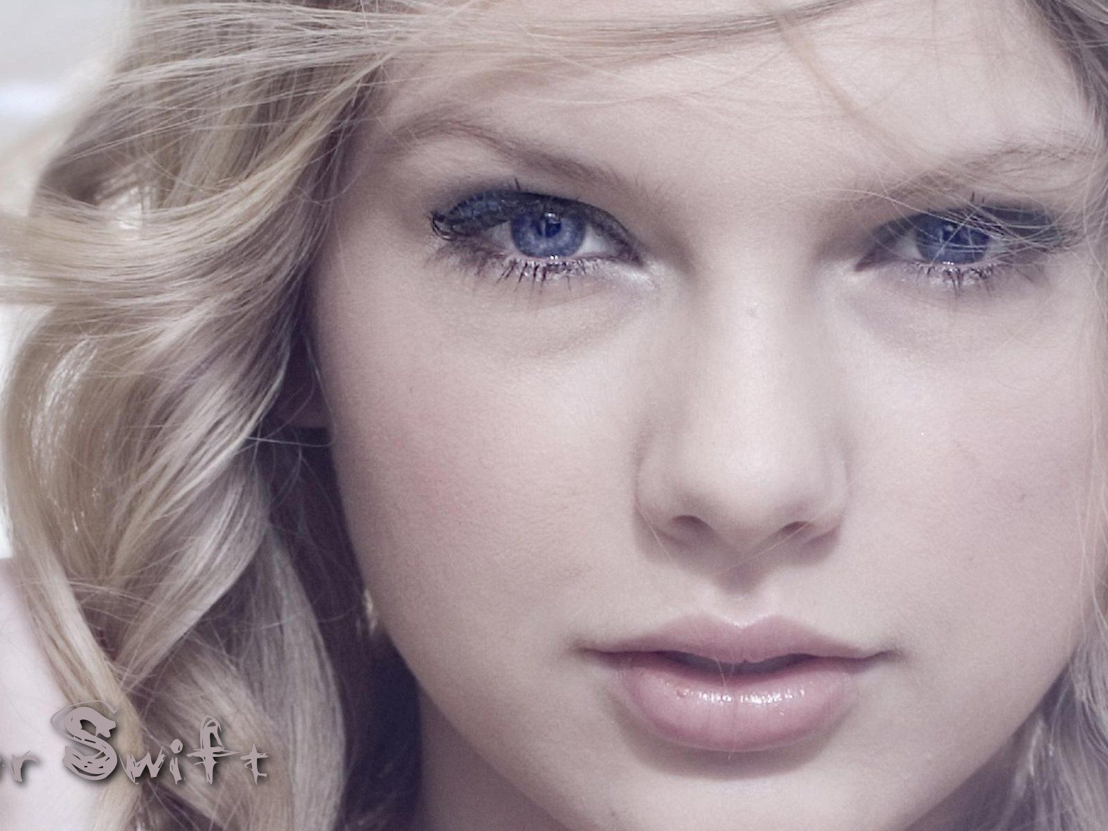 Taylor Swift #087 - 1600x1200 Wallpapers Pictures Photos Images