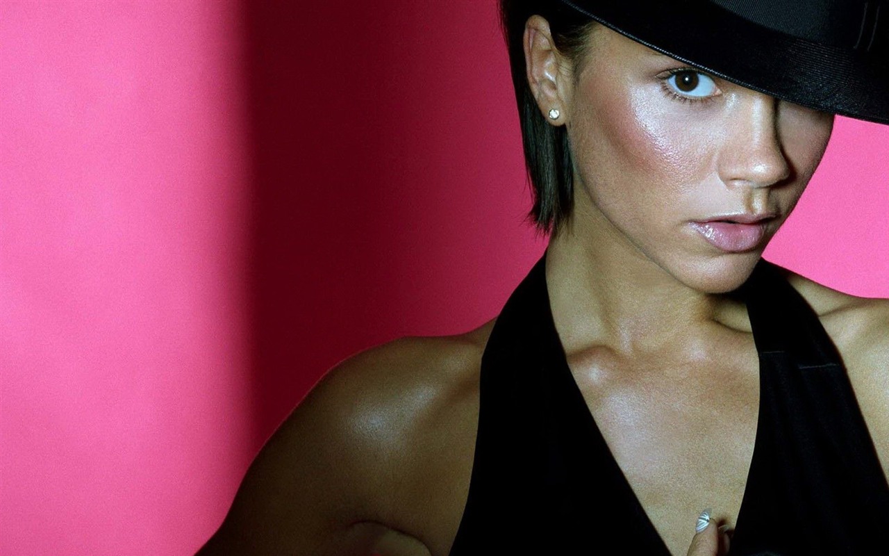 Victoria Beckham #007 - 1280x800 Wallpapers Pictures Photos Images